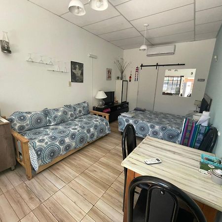 Ezeiza 1 Nuestro Lugar A 15 Minutos Del Aeropuerto Tranfer Opcional Desde Y Al Aeropuerto De Ezeiza Las 24 Horas Pet Friendly Bagian luar foto